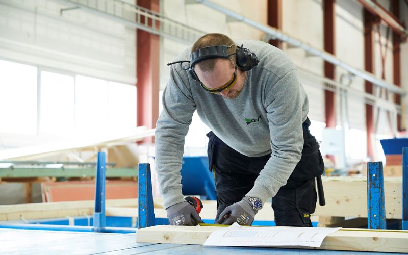 Slik optimaliserer RVT industriell produksjon med automatisering og skreddersydde løsninger fra symetri